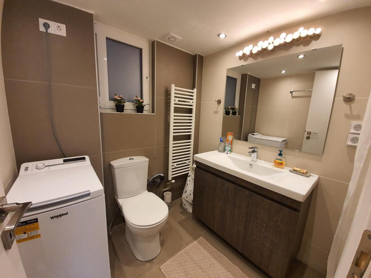 Lukas-2 B/R Luxurious Flat With Veranda Apartamento Atenas Exterior foto